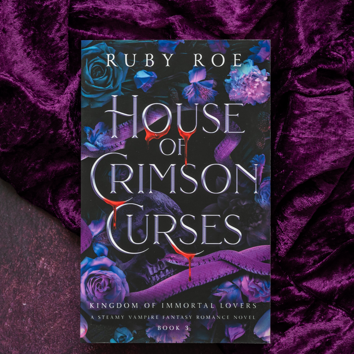 House of Crimson Curses Paperback (Kingdom of Immortal Lovers Book 3)